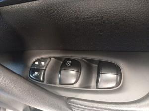 Nissan X-Trail 2.5 4x4 Acenta Tech - Image 13