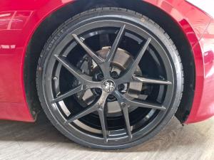 Alfa Romeo Giulia 2.0T Veloce - Image 10