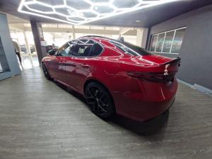 Alfa Romeo Giulia 2.0T Veloce - Image 6