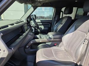 Land Rover Defender 110 P400 X - Image 11