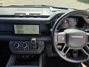 Land Rover Defender 110 P400 X - Image 13