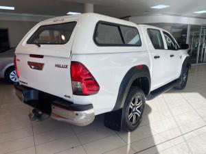 Toyota Hilux 2.4GD-6 double cab 4x4 Raider X manual - Image 2