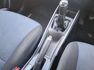 Toyota Starlet 1.4 XS - Image 12