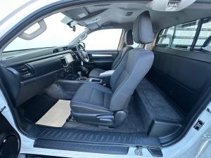 Toyota Hilux 2.4GD-6 Xtra cab Raider auto - Image 34