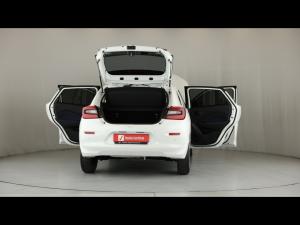 Toyota Starlet 1.5 Xi - Image 9
