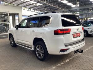 Toyota Land Cruiser 300 3.3D ZX - Image 26