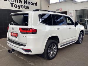 Toyota Land Cruiser 300 3.3D ZX - Image 2