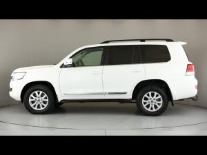 Toyota Land Cruiser 200 4.5D-4D V8 VX - Image 17