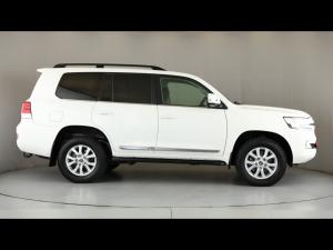 Toyota Land Cruiser 200 4.5D-4D V8 VX - Image 3