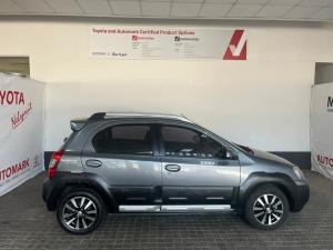 Toyota Etios Cross 1.5 Xs - Image 3