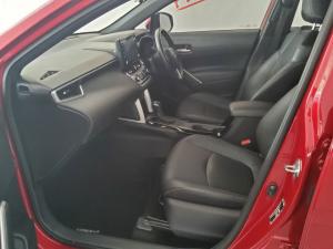 Toyota Corolla Cross 1.8 Hybrid XS - Image 11