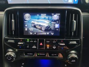 Lexus LX 700h F Sport - Image 17
