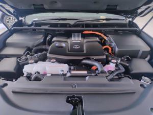 Lexus LX 700h F Sport - Image 25