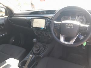 Toyota Hilux 2.4GD-6 single cab Raider manual - Image 6