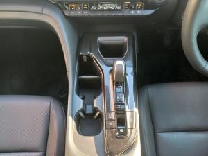 Toyota Crown 2.5 Hybrid E-Four - Image 12
