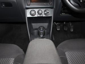 Volkswagen Polo Vivo 1.6 Highline - Image 14