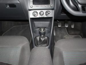 Volkswagen Polo Vivo 1.4 Comfortline - Image 14