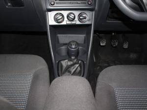 Volkswagen Polo Vivo 1.4 Comfortline - Image 14