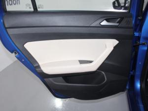 Volkswagen Polo 1.6 Tiptronic - Image 13