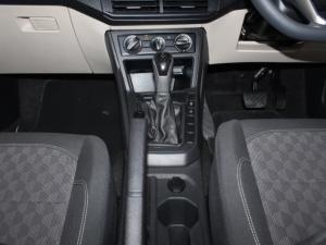 Volkswagen Polo 1.6 Tiptronic - Image 14
