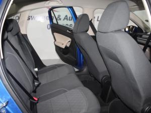 Volkswagen Polo 1.6 Tiptronic - Image 16