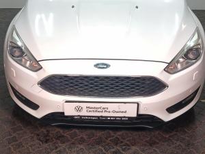 Ford Focus 1.5 Ecoboost Trend 5-Door - Image 2