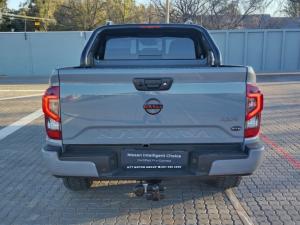 Nissan Navara 2.5DDTI PRO-4X 4X4 automatic D/C - Image 5