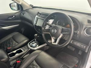 Nissan Navara 2.5DDTI LE/LE Plus automatic D/C - Image 6