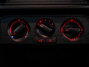 Volkswagen Polo Vivo hatch 1.4 Comfortline - Image 18