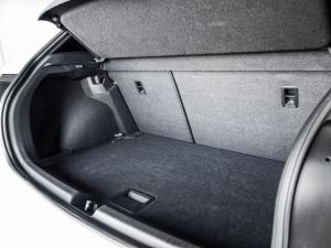 Volkswagen Polo hatch 1.0TSI R-Line - Image 10