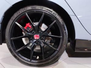 Honda Civic Type R - Image 8