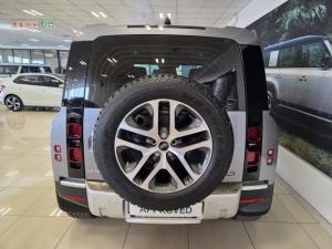 Land Rover Defender 110 D300 SE - Image 5