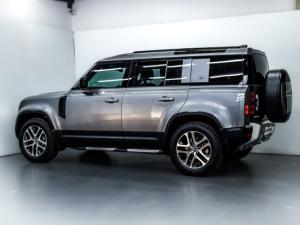 Land Rover Defender 110 D300 SE - Image 8