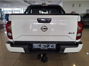 Nissan Navara 2.5DDTi double cab LE 4x4 manual - Image 3