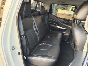 Nissan Navara 2.3D double cab LE auto - Image 10