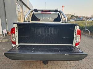 Nissan Navara 2.3D double cab LE auto - Image 12