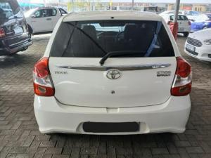Toyota Etios hatch 1.5 Sprint - Image 3