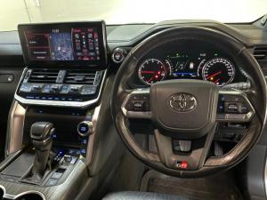 Toyota Land Cruiser 300 3.5T GR-Sport - Image 7