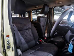 Suzuki Jimny 1.5 GLX AllGrip 5-door auto - Image 12