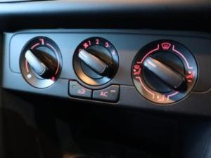 Volkswagen Polo Vivo hatch 1.6 Comfortline auto - Image 21