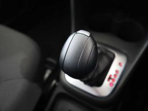 Volkswagen Polo Vivo hatch 1.6 Comfortline auto - Image 7