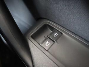 Volkswagen Polo Vivo hatch 1.6 Comfortline auto - Image 9