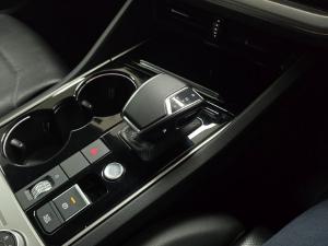 Volkswagen Touareg V6 TDI Luxury - Image 12