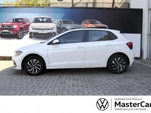 Volkswagen Polo hatch 1.0TSI Life manual - Image 3