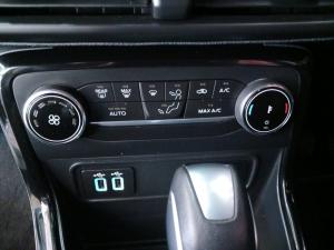 Ford EcoSport 1.0T Titanium auto - Image 17
