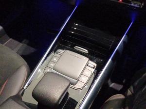Mercedes-Benz GLA GLA200 Progressive - Image 16