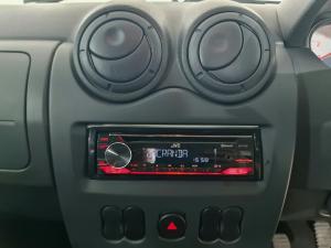 Nissan NP200 1.6i - Image 10