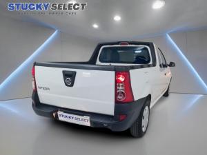 Nissan NP200 1.6i - Image 5