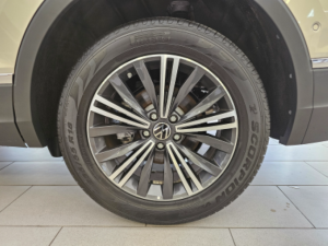 Volkswagen Tiguan Allspace 2.0TSI 4Motion Style - Image 4