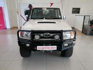 Toyota Land Cruiser 79 4.5D-4D V8 double cab LX - Image 4